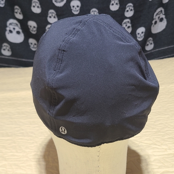 Lululemon Fast and Free running hat - Picture 3 of 6
